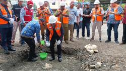 Wali Kota Sorong Letakkan Batu Pertama Pembangunan RTP Remu, Wujudkan Kota Modern dan Hijau