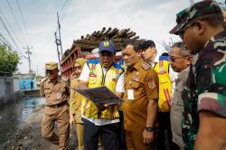 Sepekan Banjir Belum Surut, Gubernur Jateng Panggil Wali Kota Semarang dan Bupati Demak