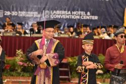 Dihadiri Dikha Aura Farming, 1.341 Mahasiswa Universitas Lancang Kuning Diwisuda