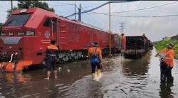 Update Perjalanan KA Terdampak Banjir Semarang Rabu Siang: 16 Kereta Dibatalkan, 6 Dialihkan
