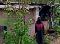 Rumah 43 Tahun di Situ Gadog Digusur Pemkot Depok, Janda Miskin Bercadar Mohon Uang Kerohiman