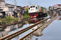 Banjir di Jalur Semarang Tawang-Alastua Surut, Kecepatan KA lewat Jalur Hulu 20 Km per Jam