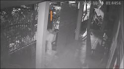 Rekaman CCTV Pencurian Mobil di Depan Rumah Warga Blora Viral, Pelaku Dorong Mobil dengan Santai