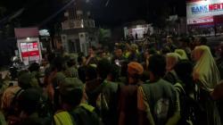 Protes Kendaraan Shuttle, Pedagang Tutup Akses Parkir Bus Wisata Religi Sunan Bonang