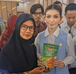 Jamur Krispi Nyai Sumi: Inovasi Warga Indramayu yang Go International