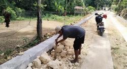 Warga Grobogan Pasang Patok Protes Talud Diduga Serobot Tanah Pribadi