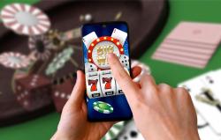 Keciduk, 600.000 Penerima Bansos Pakai Uang untuk Main Judol