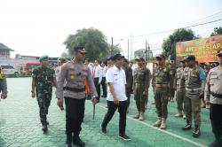 Kapolres AKBP Fiki Pimpin Apel Kesiapsiagaan Bencana, Tegaskan Sinergi Antarinstansi di Karawang