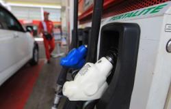 7 Awak Mobil Tangki Tersangka! Polisi dan Pertamina Bongkar Penjualan Ilegal BBM di Manggarai