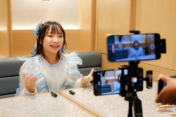 Rilis MV 'Aku Bahagia', Etenia Croft Hadirkan Nuansa Cherry Blossom ala Jepang