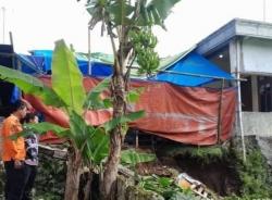 Hujan Lebat Kembali Picu Kejadian Longsor di Kuningan, Rumah Warga Terancam