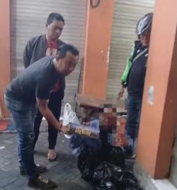 Polsek Taman Gerebek Penjual Rokok Ilegal di Pasar Sepanjang, Puluhan Slop Rokok Tanpa Cukai Disita