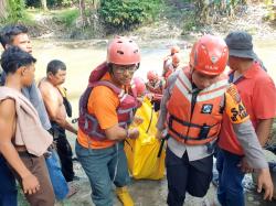 Berakhir Duka, Dua Bocah 10 Tahun Ditemukan Meninggal Dunia Setelah Hanyut di Sungai Denai Medan