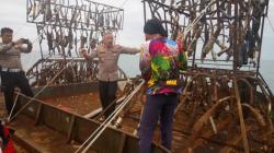 Kreatif! Polisi Babel Gunakan Knalpot Sitaan untuk Ciptakan Ekosistem Laut Baru