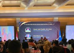 Harga Emas Naik ke Rekor Baru, Investor Beralih dari Saham ke Aset Aman