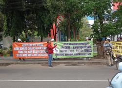 Sejumlah Pekerja Demo di RSD Wongsonegoro Semarang, Tuntut Pembayaran Pekerjaan Proyek