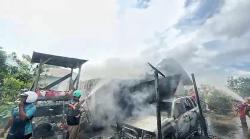 Mobil di Garase Terbakar, Api Merembet ke Bangunan Rumah Dalam Kondisi Kosong di Palangka Raya