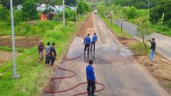 Bupati Geram Galian Diduga Ilegal Rusak Lingkungan, Damkar Turun Tangan Bersihkan Jalan