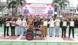 Peringati Hari Pahlawan, Kapolres Purworejo Beri Penghargaan hingga Serahkan Bantuan Traktor