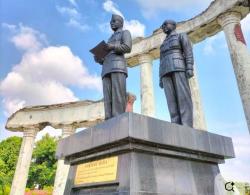 40 Tokoh Penerima Gelar Pahlawan Nasional Tahun Ini, Dari HM Soeharto, Gus Dur, Hingga Marsinah...