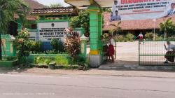 Mading Aestetik SDN Tiron 1: Level Up Literasi Siswa Jadi Enggak Gaptek di Era Digital