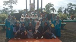 Menanamkan Semangat Kepahlawanan Sejak Dini, KB Munawaroh Purworejo Gelar Ziarah ke Makam Pahlawan