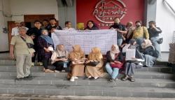 Kasus Dugaan Pencabulan Guru TK di Sragen Menghangat, Simpatisan Geruduk DPRD