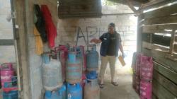 Gas Subsidi Disedot ke Tabung 12 Kg, Dua Warga Bangka Tengah Ditangkap Polisi