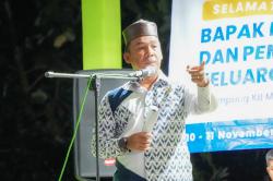 Menteri Wihaji Tinjau Kampung KB Melati Garut, Tekankan Integrasi Program Keluarga