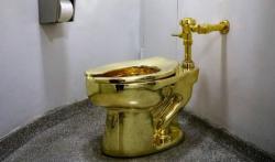 Dilelang, Kloset Berlapis Emas Masih Berfungsi Ditaksir Laku Rp167 Miliar