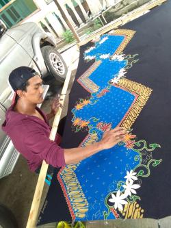 Dari Guru Jadi Pengusaha Batik,  Kisah Inspiratif Hariyanto, Pemilik Wonokasih House of Batik
