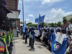 Buruh Rokok Bojonegoro Turun ke Jalan! Tolak Perda Kawasan Tanpa Rokok