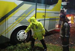 Pria Asal Paiton Tewas Tertabrak Bus Saat Berhenti di Pinggir Jalan, Diduga Karyawan Koperasi