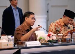 Banggar DPR Soroti Lambannya Perizinan Usaha dan Sektor Pariwisata di Sumut