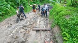 Akhirnya Enggak Ambyar Lagi! Jalan Legend Panyindangan-Pananggapan Cianjur Diperbaiki, Auto Lancar!