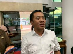 Dari Kantong Pribadi, Bupati Aep Selamatkan Lansia Tanpa Rumah