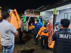 Warga Boja Ditemukan Tewas Tergantung dengan Pisau Menancap di Dada