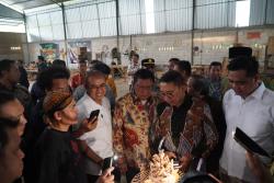 Kunjungi Jepara, Menteri Kebudayaan Fadli Zon Apresiasi Karya Ukir, Siap Dorong Jadi WBtB UNESCO