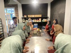 Tingkatkan Mutu Vokasi, Kampus Ini Latih Guru SMK Gresik Kelola Teaching Factory Lebih Inovatif