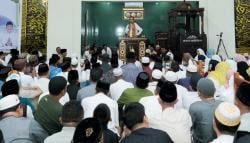 Tablig Akbar Bersama UAS, Empat Warga Barru Raih Kesempatan Umroh Gratis dari Nurdin Halid