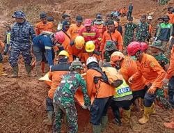 Hari Keempat Longsor Majenang: 2 Korban Ditemukan, Tim SAR Masih Cari 10 Korban Lain