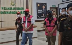 Dua Tersangka Dugaan Korupsi Rp2,8 M Pembangunan Pabrik Tepung Ikan Ditahan Kejari Kobar