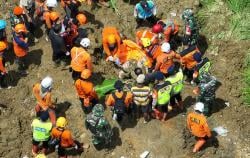 Update Longsor Situkung Banjarnegara Kamis Siang: 5 Tewas, 23 Masih dalam Pencarian