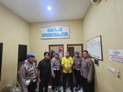 AKBP B Langsung Dipatsuskan, Diduga Tinggal Bersama Dosen Cantik di Kos Tanpa Ikatan Sah