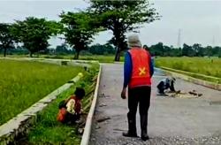 Betonisasi Jalan Kunir–Sukadana Mulai Dikerjakan, Warga Simpar Sambut dengan Syukur