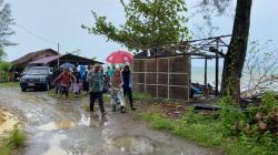 Bunda Salma Berbagi Bantuan dan Tinjau Abrasi di Bungkaih