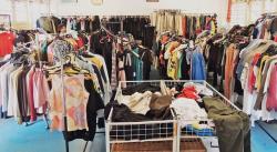 6 Lokasi Thrifting Paling Lengkap, Mulai Celana Jeans hingga Baju Gamis Ada