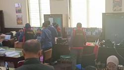 BREAKING NEWS: Kejati Sulsel Geledah Kantor Dinas TPHBun, Ada Apa dengan Bibit Nanas Rp60 Miliar?