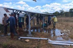 Solusi Kekeringan, ITB dan Unimor Pasang Pompa Air Tenaga Surya di Desa Lokomea TTU