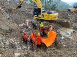 Hujan Tak Hentikan Pencarian, Dua Korban Longsor Pandanarum Kembali Ditemukan